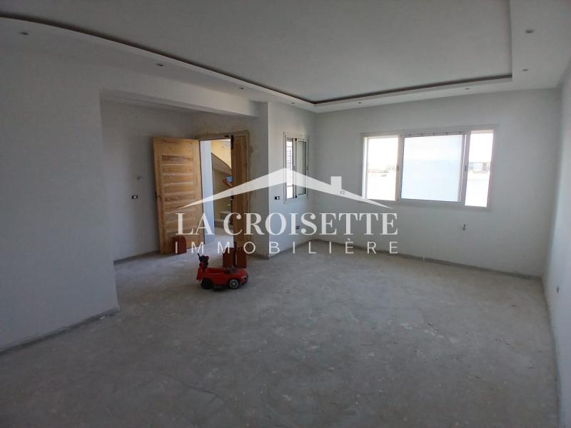 Immeuble en cours de finition aux Jardins de Carthage
